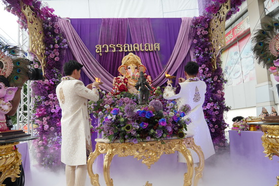 ร้านสุวรรณคเณศ ผู้นำเข้าพระพิฆเนศปางอิสตรี เจ้าแรกของไทย