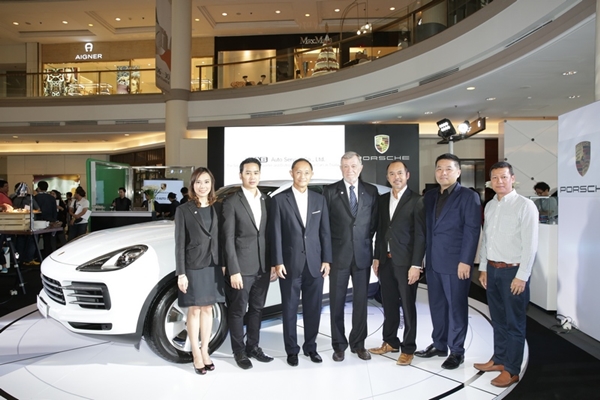 ปอร์เช่ ประเทศไทย นำรถอี-ไฮบริดรุ่นเด่นอวดโฉมในงาน  Gaysorn Menllennial 2018