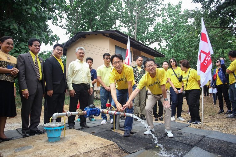 อีซูซุร่วมแก้ไขปัญหาน้ำ ณ โรงเรียนบ้านก้อจัดสรร อ.ลี้ จังหวัดลำพูน ส่งมอบโครงการ “อีซูซุให้น้ำ…เพื่อชีวิต” แห่งที่ 34