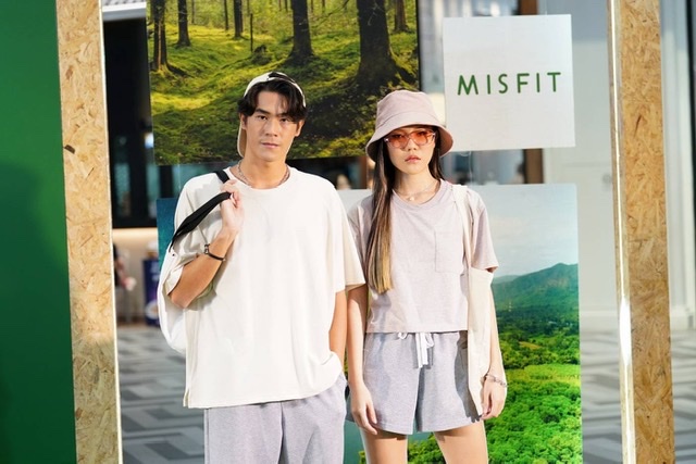 ห่านคู่ ส่งคอลเลคชั่นล่าสุด ‘Misfit’ ปักหมุดแรกบนถนนสายแฟชั่นยั่งยืน! Sustainable Fashion  สร้างสรรค์ความลงตัวที่งดงามของ ศิลปะ งานดีไซน์ และสิ่งแวดล้อม 