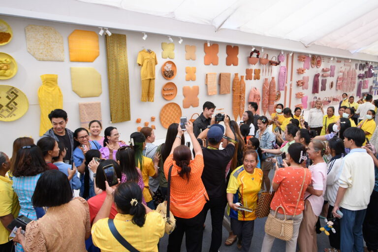 สมราคาเมืองแห่งบิ๊กอีเว้นต์! บุรีรัมย์ จารึกประวัติศาสตร์หน้าใหม่ เปิดสุดยอดมหกรรมผ้าไทย Colors of Buriram สุดอลังการ